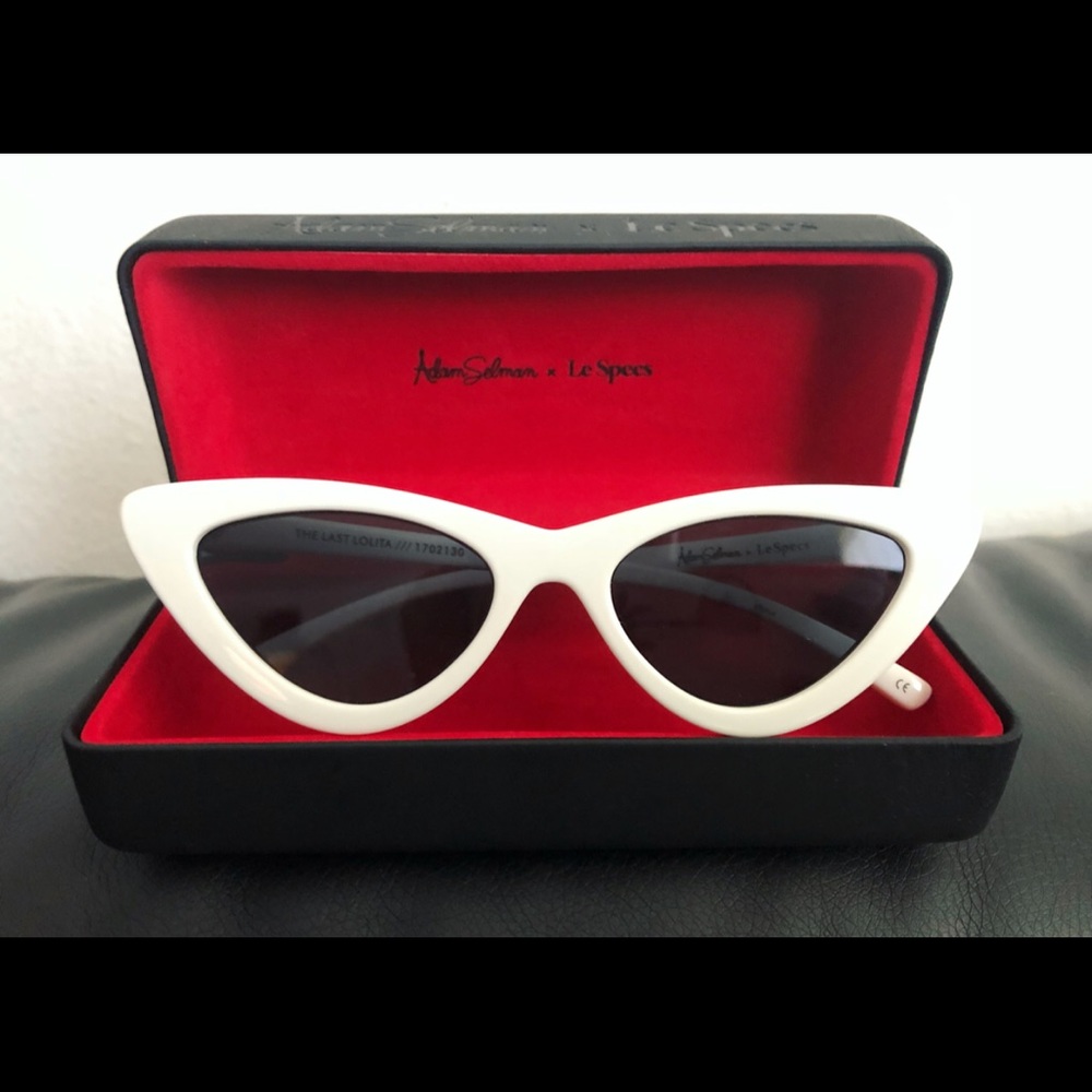 Le specs the last lolita